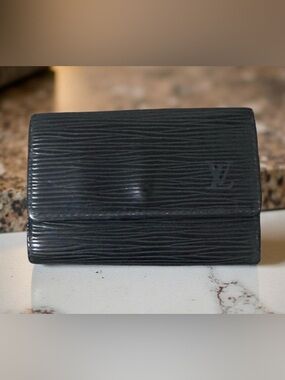 Louis Vuitton Black Epi Key/Card Holder 4.25x3